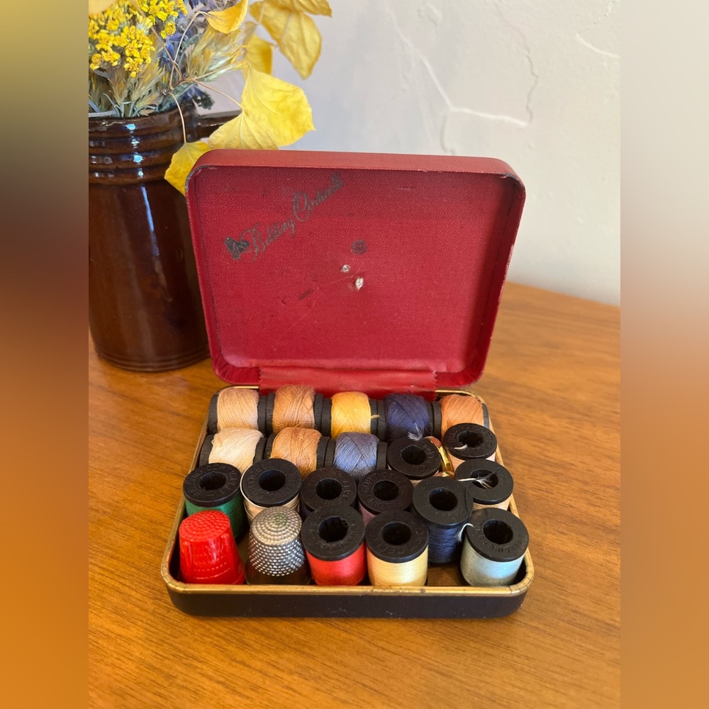 Vintage Sewing Thread Set with Thimbles